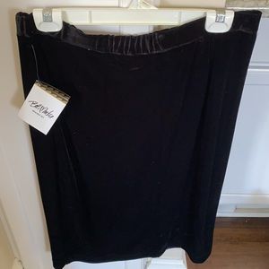 NWT Bob Mackey Black Velvet Skirt Size Medium